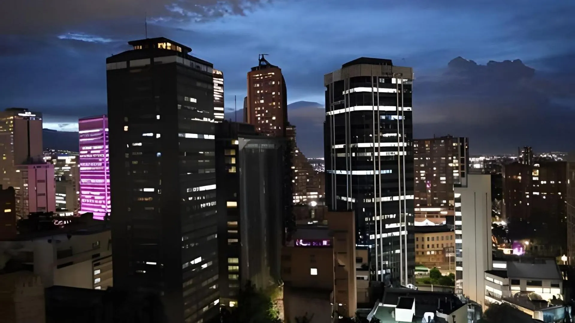 Hermoso Loft Con Balcon Y Hermosa Vista 1028 Bogotá Appartement